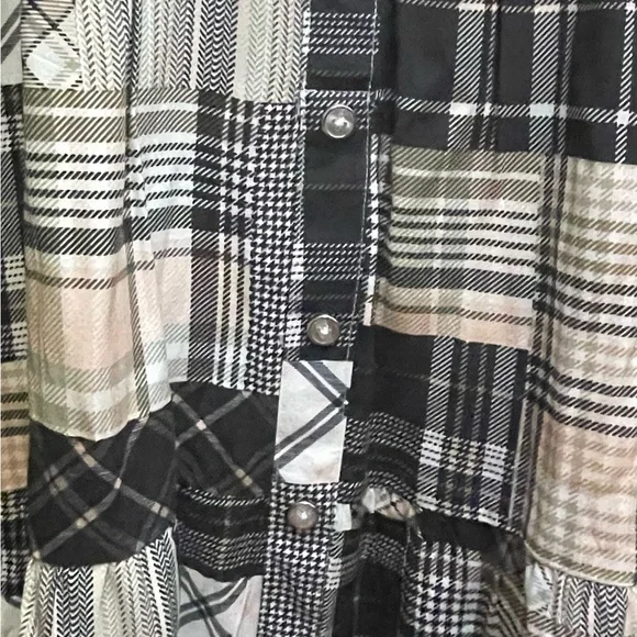 Cato cozy patchwork plaid, tiered midi dress. Collard, long sleeves, & pockets. - Picture 4 of 4